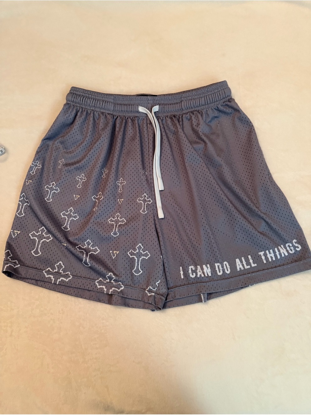 Vencer Men's Gray Athletic Mesh Shorts with Cross Print and Motivational Text